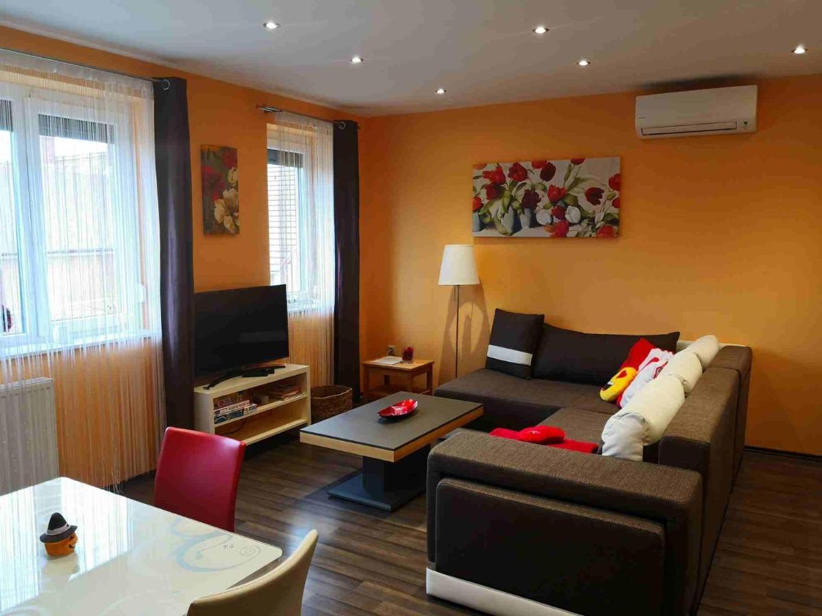 Zafir Sziget Apartman Sárvár Exteriér fotografie