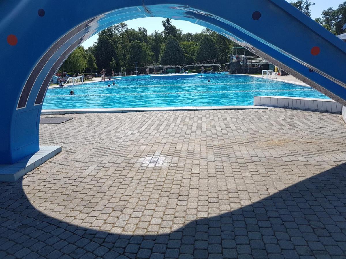 Zafir Sziget Apartman Sárvár Exteriér fotografie