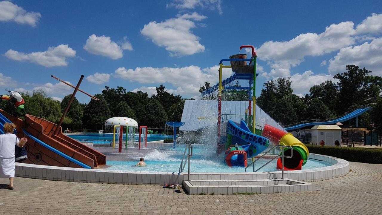 Zafir Sziget Apartman Sárvár Exteriér fotografie