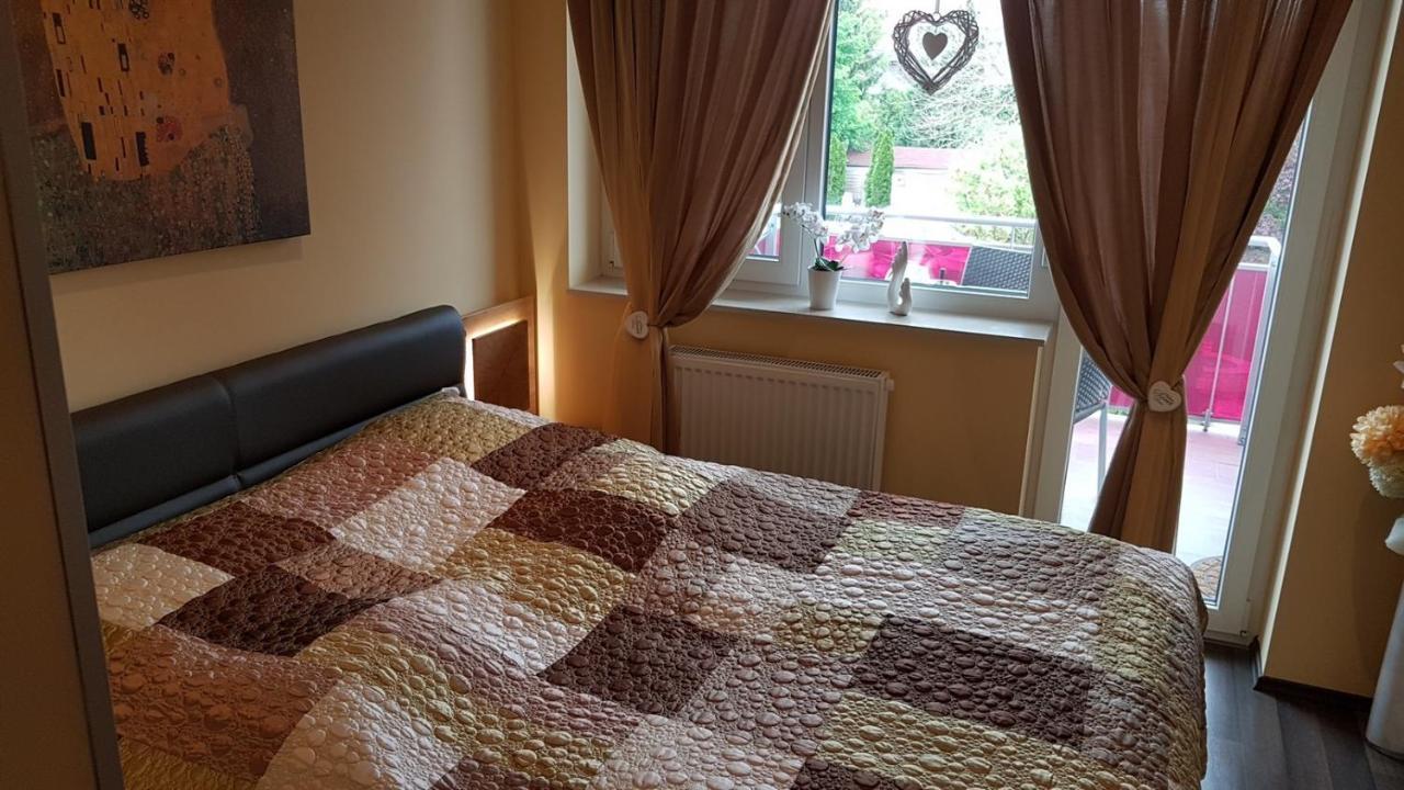 Zafir Sziget Apartman Sárvár Exteriér fotografie