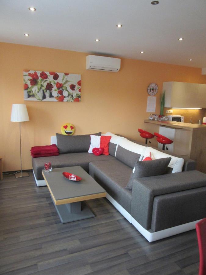 Zafir Sziget Apartman Sárvár Exteriér fotografie