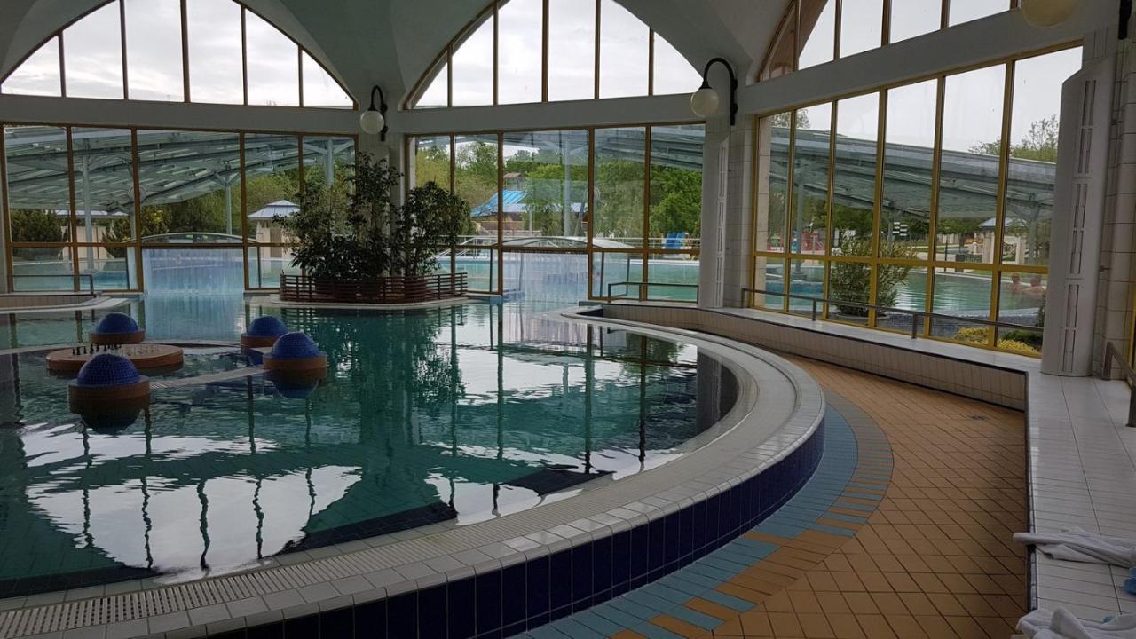 Zafir Sziget Apartman Sárvár Exteriér fotografie