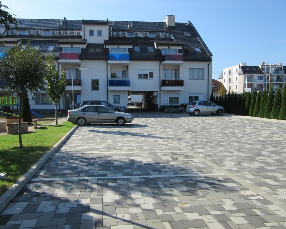 Zafir Sziget Apartman Sárvár Exteriér fotografie